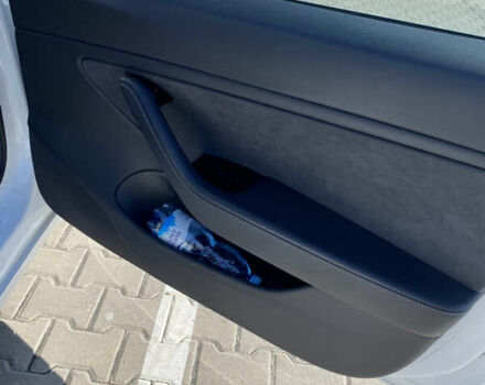 Белый Тесла Модель 3, объемом двигателя 0 л и пробегом 117 тыс. км за 21900 $, фото 13 на Automoto.ua