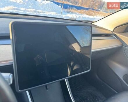 Білий Тесла Модель 3, об'ємом двигуна 0 л та пробігом 92 тис. км за 18600 $, фото 23 на Automoto.ua