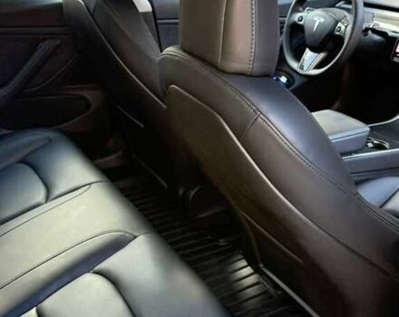 Белый Тесла Модель 3, объемом двигателя 0 л и пробегом 65 тыс. км за 17000 $, фото 4 на Automoto.ua