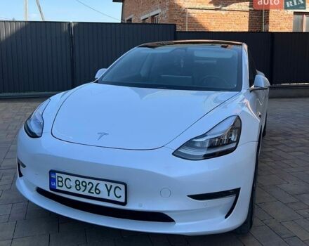 Белый Тесла Модель 3, объемом двигателя 0 л и пробегом 145 тыс. км за 17500 $, фото 1 на Automoto.ua