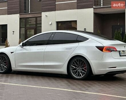 Білий Тесла Модель 3, об'ємом двигуна 0 л та пробігом 80 тис. км за 9800 $, фото 8 на Automoto.ua