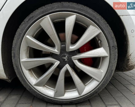 Білий Тесла Модель 3, об'ємом двигуна 0 л та пробігом 240 тис. км за 16700 $, фото 10 на Automoto.ua