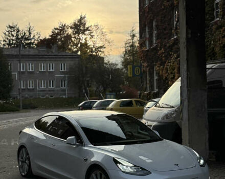 Белый Тесла Модель 3, объемом двигателя 0 л и пробегом 121 тыс. км за 19400 $, фото 8 на Automoto.ua