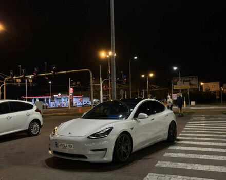 Білий Тесла Модель 3, об'ємом двигуна 0 л та пробігом 119 тис. км за 20499 $, фото 19 на Automoto.ua
