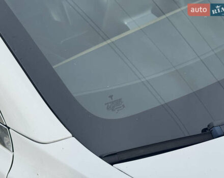 Белый Тесла Модель 3, объемом двигателя 0 л и пробегом 166 тыс. км за 14500 $, фото 5 на Automoto.ua