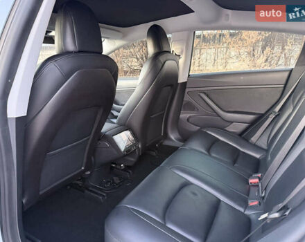 Білий Тесла Модель 3, об'ємом двигуна 0 л та пробігом 208 тис. км за 14300 $, фото 9 на Automoto.ua