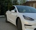 Белый Тесла Модель 3, объемом двигателя 0 л и пробегом 66 тыс. км за 15800 $, фото 15 на Automoto.ua