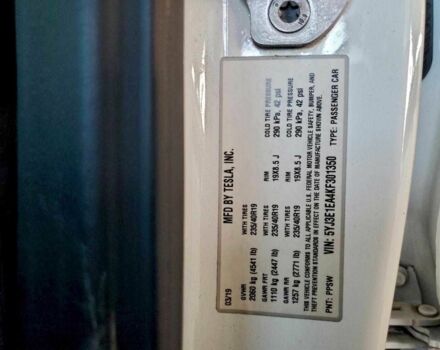 Белый Тесла Модель 3, объемом двигателя 0 л и пробегом 107 тыс. км за 3000 $, фото 11 на Automoto.ua