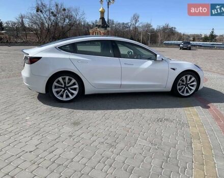 Білий Тесла Модель 3, об'ємом двигуна 0 л та пробігом 167 тис. км за 25500 $, фото 15 на Automoto.ua