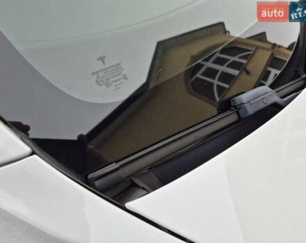 Білий Тесла Модель 3, об'ємом двигуна 0 л та пробігом 87 тис. км за 20700 $, фото 10 на Automoto.ua