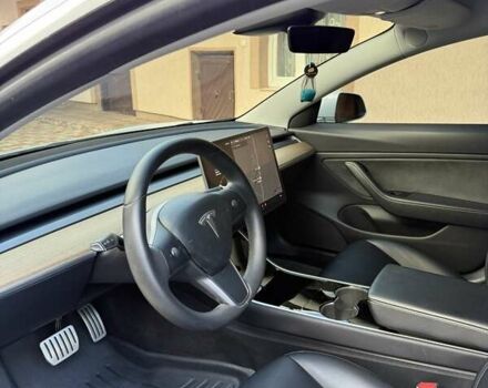 Белый Тесла Модель 3, объемом двигателя 0 л и пробегом 143 тыс. км за 18900 $, фото 18 на Automoto.ua