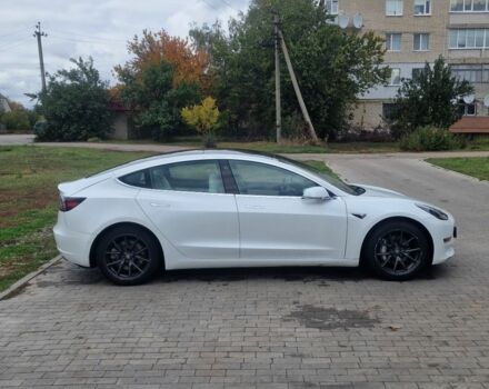 Белый Тесла Модель 3, объемом двигателя 0 л и пробегом 124 тыс. км за 15000 $, фото 1 на Automoto.ua