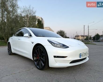 Белый Тесла Модель 3, объемом двигателя 0 л и пробегом 57 тыс. км за 21000 $, фото 10 на Automoto.ua