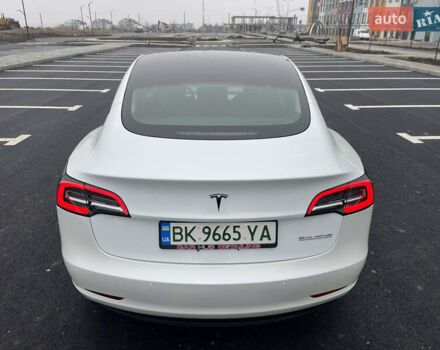 Белый Тесла Модель 3, объемом двигателя 0 л и пробегом 73 тыс. км за 17000 $, фото 14 на Automoto.ua