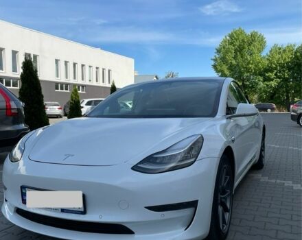 Білий Тесла Модель 3, об'ємом двигуна 0 л та пробігом 66 тис. км за 15900 $, фото 1 на Automoto.ua