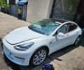 Білий Тесла Модель 3, об'ємом двигуна 0 л та пробігом 76 тис. км за 10800 $, фото 1 на Automoto.ua