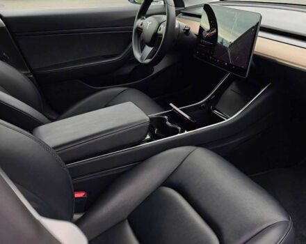 Білий Тесла Модель 3, об'ємом двигуна 0 л та пробігом 34 тис. км за 7797 $, фото 8 на Automoto.ua