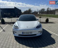 Белый Тесла Модель 3, объемом двигателя 0 л и пробегом 63 тыс. км за 19000 $, фото 2 на Automoto.ua