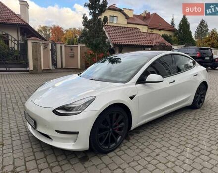Білий Тесла Модель 3, об'ємом двигуна 0 л та пробігом 105 тис. км за 22250 $, фото 28 на Automoto.ua