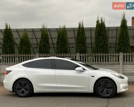 Белый Тесла Модель 3, объемом двигателя 0 л и пробегом 127 тыс. км за 17200 $, фото 6 на Automoto.ua