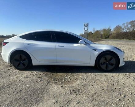 Білий Тесла Модель 3, об'ємом двигуна 0 л та пробігом 90 тис. км за 17500 $, фото 11 на Automoto.ua