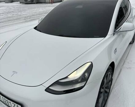 Білий Тесла Модель 3, об'ємом двигуна 0 л та пробігом 62 тис. км за 35000 $, фото 10 на Automoto.ua
