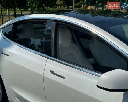 Белый Тесла Модель 3, объемом двигателя 0 л и пробегом 98 тыс. км за 16500 $, фото 8 на Automoto.ua