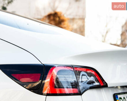 Белый Тесла Модель 3, объемом двигателя 0 л и пробегом 146 тыс. км за 17500 $, фото 15 на Automoto.ua