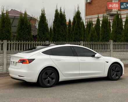 Белый Тесла Модель 3, объемом двигателя 0 л и пробегом 127 тыс. км за 17200 $, фото 1 на Automoto.ua