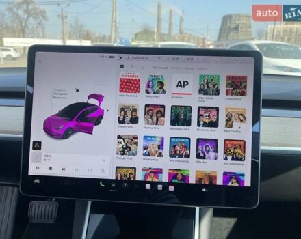 Білий Тесла Модель 3, об'ємом двигуна 0 л та пробігом 105 тис. км за 17200 $, фото 21 на Automoto.ua