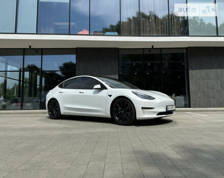 Белый Тесла Модель 3, объемом двигателя 0 л и пробегом 140 тыс. км за 19999 $, фото 4 на Automoto.ua