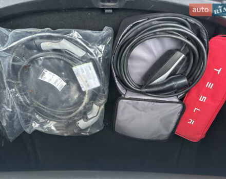 Білий Тесла Модель 3, об'ємом двигуна 0 л та пробігом 208 тис. км за 16500 $, фото 15 на Automoto.ua