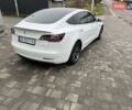 Белый Тесла Модель 3, объемом двигателя 0 л и пробегом 100 тыс. км за 18400 $, фото 12 на Automoto.ua