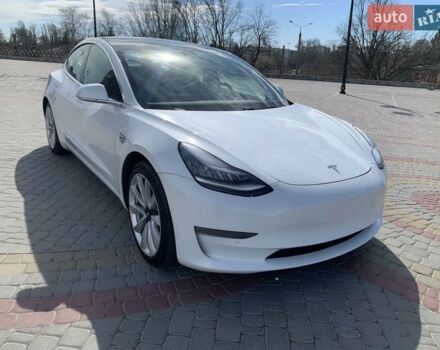 Белый Тесла Модель 3, объемом двигателя 0 л и пробегом 167 тыс. км за 25500 $, фото 17 на Automoto.ua