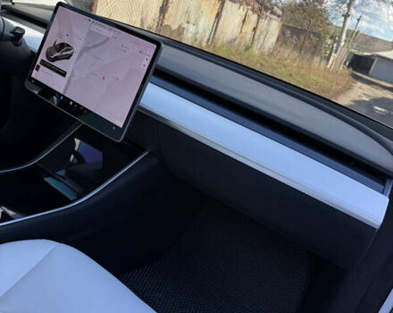 Белый Тесла Модель 3, объемом двигателя 0 л и пробегом 89 тыс. км за 16999 $, фото 19 на Automoto.ua