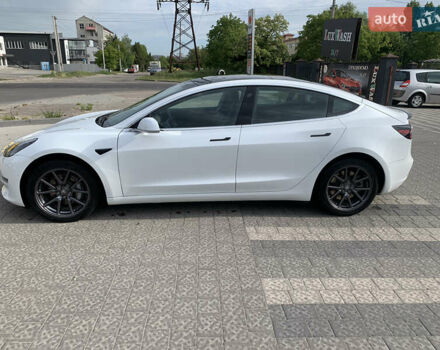Белый Тесла Модель 3, объемом двигателя 0 л и пробегом 119 тыс. км за 18300 $, фото 4 на Automoto.ua