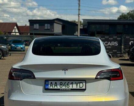 Белый Тесла Модель 3, объемом двигателя 0 л и пробегом 131 тыс. км за 14500 $, фото 4 на Automoto.ua