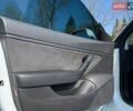 Белый Тесла Модель 3, объемом двигателя 0 л и пробегом 100 тыс. км за 13900 $, фото 44 на Automoto.ua