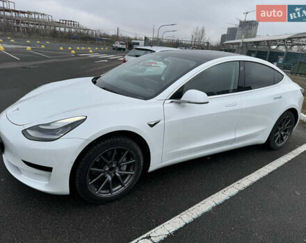 Белый Тесла Модель 3, объемом двигателя 0 л и пробегом 95 тыс. км за 15900 $, фото 8 на Automoto.ua