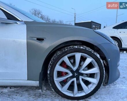 Белый Тесла Модель 3, объемом двигателя 0 л и пробегом 233 тыс. км за 11400 $, фото 8 на Automoto.ua