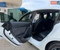 Белый Тесла Модель 3, объемом двигателя 0 л и пробегом 177 тыс. км за 12999 $, фото 25 на Automoto.ua