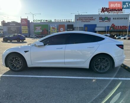Білий Тесла Модель 3, об'ємом двигуна 0 л та пробігом 132 тис. км за 17300 $, фото 3 на Automoto.ua