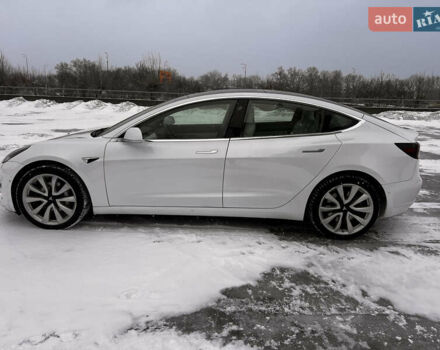 Белый Тесла Модель 3, объемом двигателя 0 л и пробегом 170 тыс. км за 15000 $, фото 7 на Automoto.ua