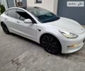Белый Тесла Модель 3, объемом двигателя 0 л и пробегом 64 тыс. км за 24700 $, фото 3 на Automoto.ua