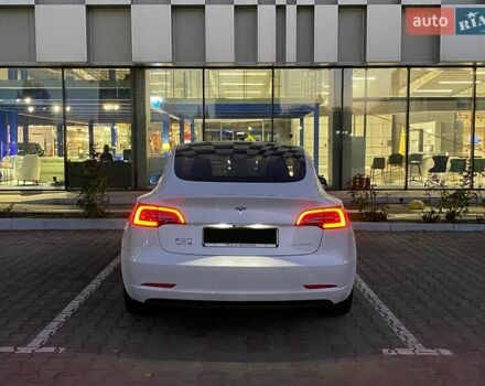 Білий Тесла Модель 3, об'ємом двигуна 0 л та пробігом 151 тис. км за 17300 $, фото 8 на Automoto.ua