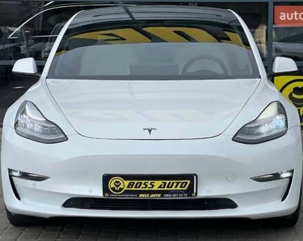 Білий Тесла Модель 3, об'ємом двигуна 0 л та пробігом 89 тис. км за 16900 $, фото 1 на Automoto.ua