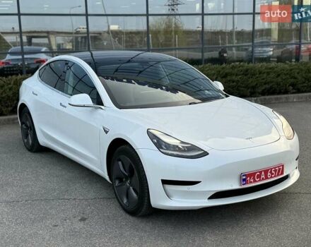 Белый Тесла Модель 3, объемом двигателя 0 л и пробегом 199 тыс. км за 16600 $, фото 3 на Automoto.ua