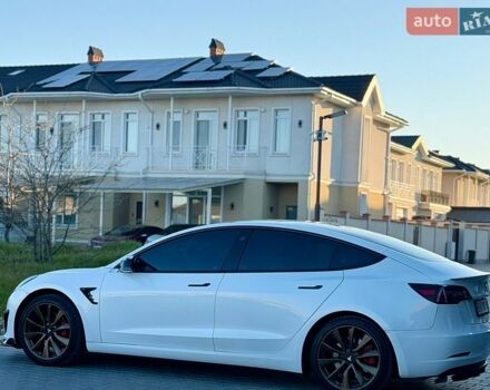 Белый Тесла Модель 3, объемом двигателя 0 л и пробегом 80 тыс. км за 17999 $, фото 8 на Automoto.ua