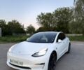 Білий Тесла Модель 3, об'ємом двигуна 0 л та пробігом 61 тис. км за 19999 $, фото 3 на Automoto.ua