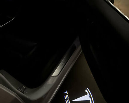 Белый Тесла Модель 3, объемом двигателя 0 л и пробегом 71 тыс. км за 22700 $, фото 35 на Automoto.ua